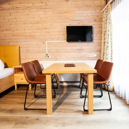Schima Drosa Apartments - Studios - By Pferd Auf Wolke Gaschurn Extérieur photo